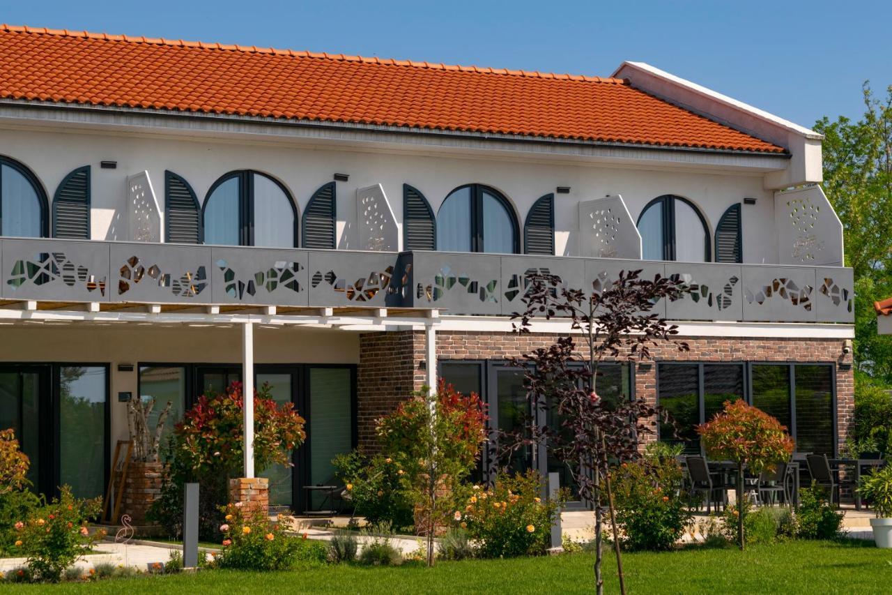 Boutique 23 Hotel Douăzeci şi Trei August Exterior foto